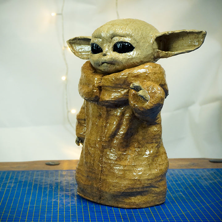 Plantillas de Baby Yoda (Grogu) para DIY de cartón