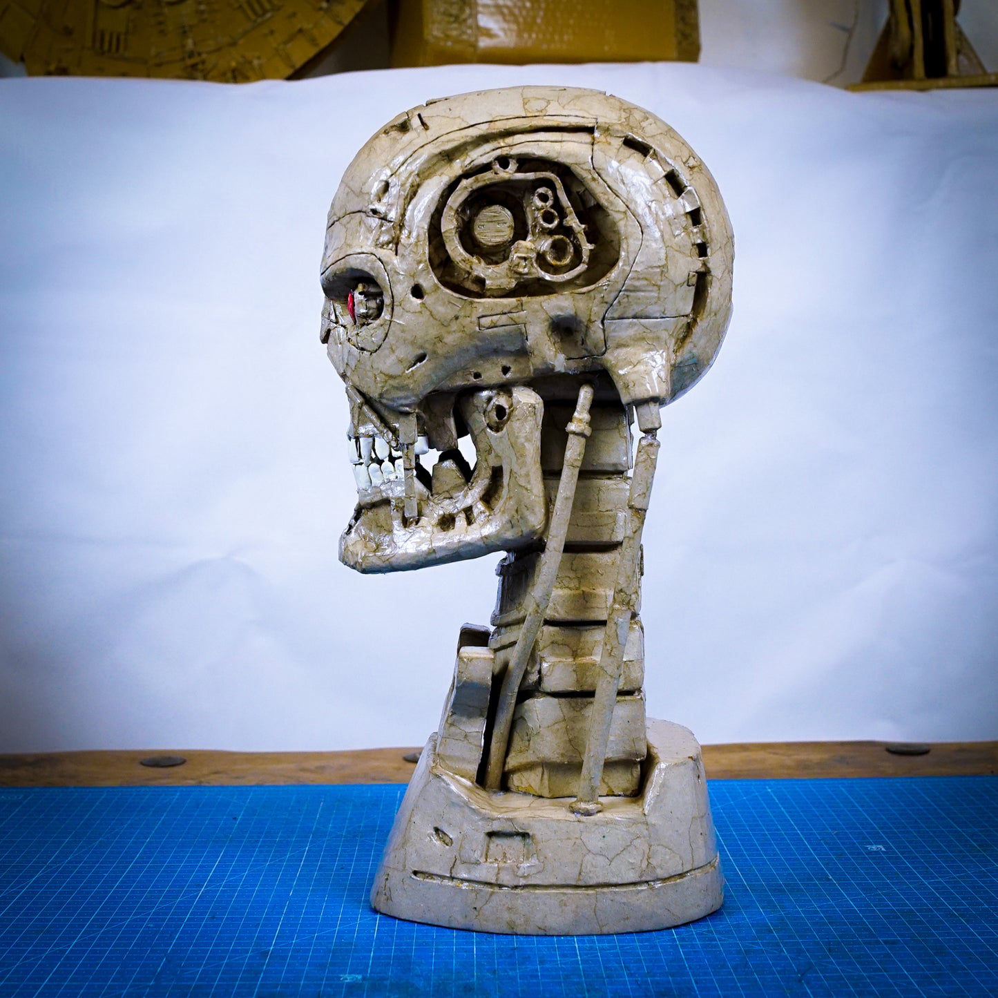 Plantillas de Cabeza de Terminator para DIY de cartón
