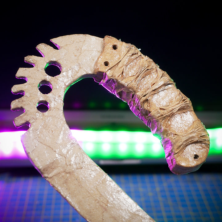 FREE Riddick Dagger TEMPLATES for cardboard DIY